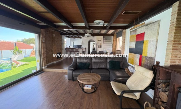 Venta - Villa - Orihuela Costa