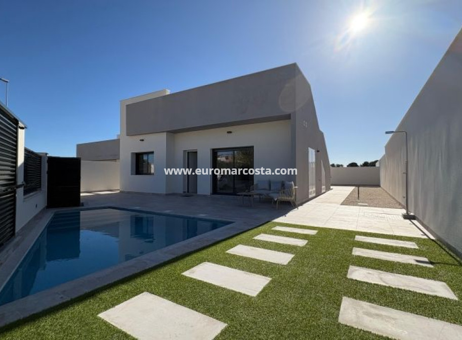 Sale - Villa - Pinar de Campoverde