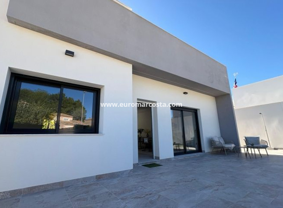 Sale - Villa - Pinar de Campoverde