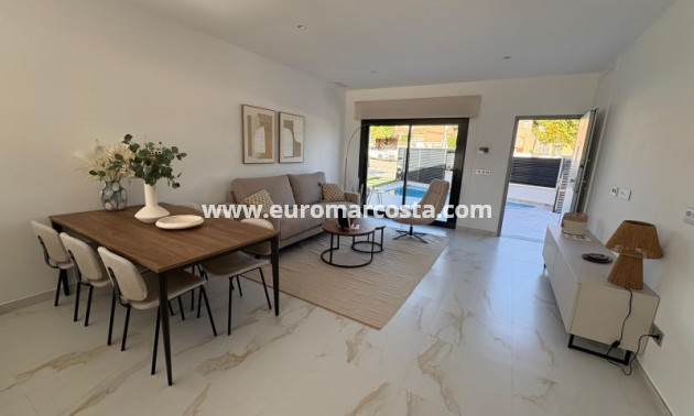 Sale - Villa - Pinar de Campoverde