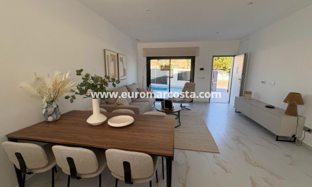 Sale - Villa - Pinar de Campoverde