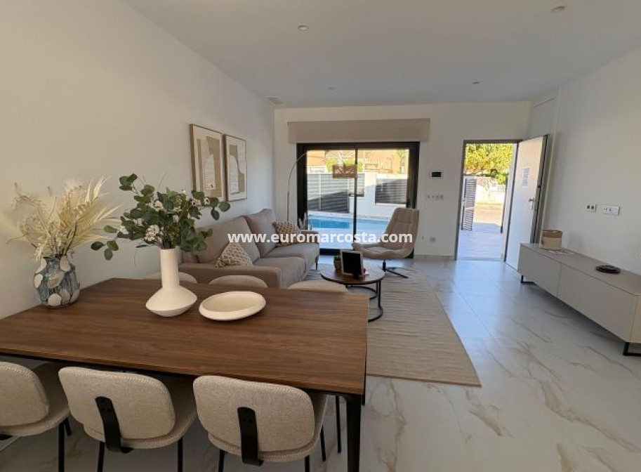 Sale - Villa - Pinar de Campoverde