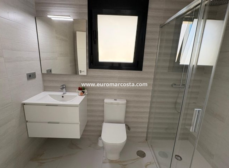 Sale - Villa - Pinar de Campoverde