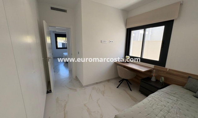 Sale - Villa - Pinar de Campoverde