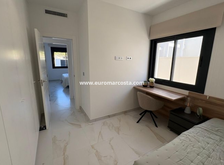 Sale - Villa - Pinar de Campoverde