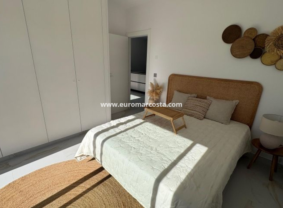 Sale - Villa - Pinar de Campoverde