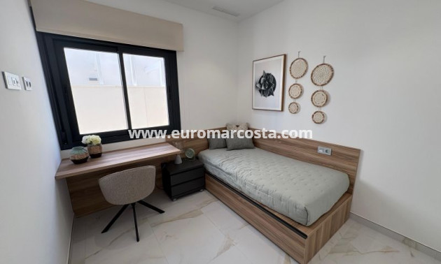 Sale - Villa - Pinar de Campoverde