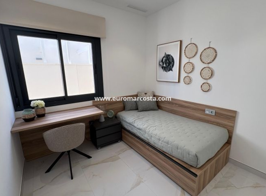 Sale - Villa - Pinar de Campoverde