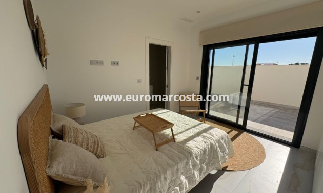 Sale - Villa - Pinar de Campoverde