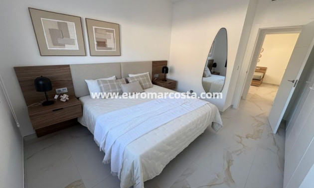 Sale - Villa - Pinar de Campoverde