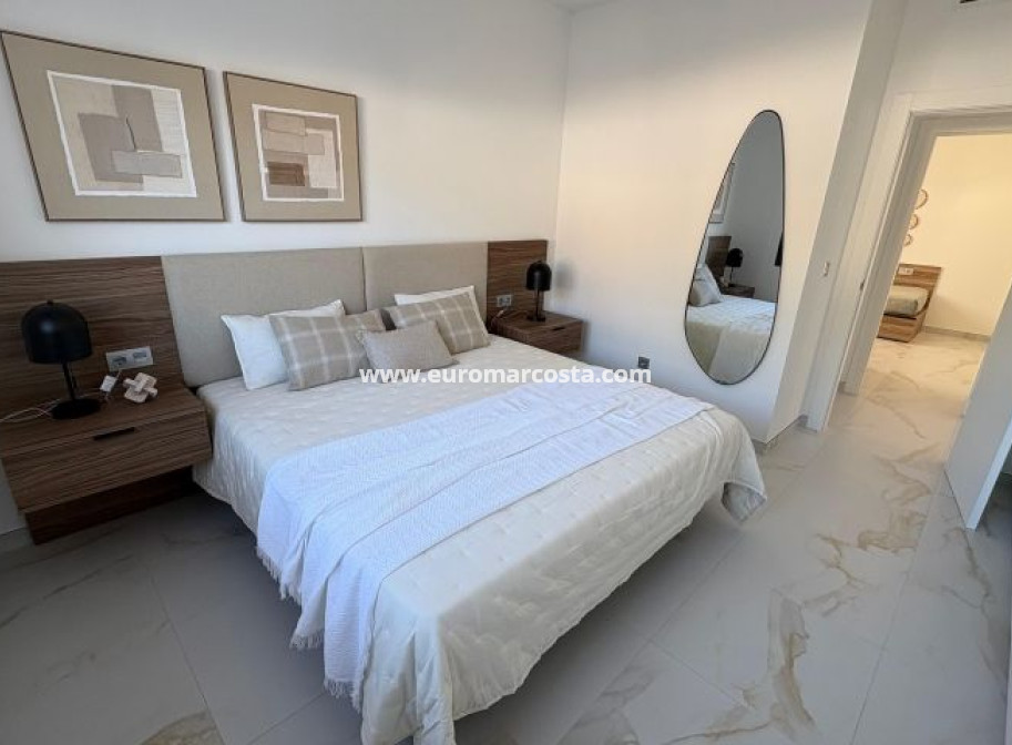 Sale - Villa - Pinar de Campoverde