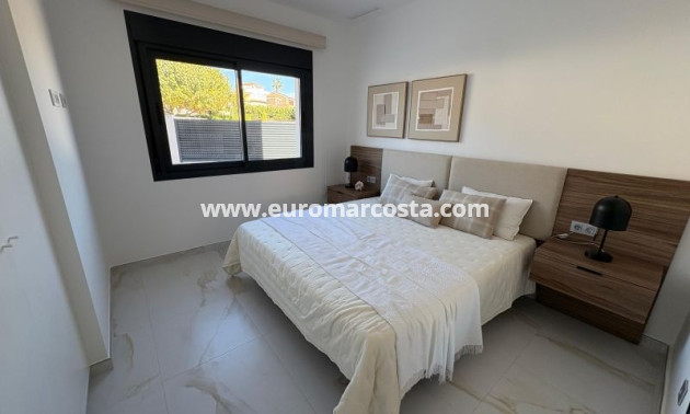 Sale - Villa - Pinar de Campoverde