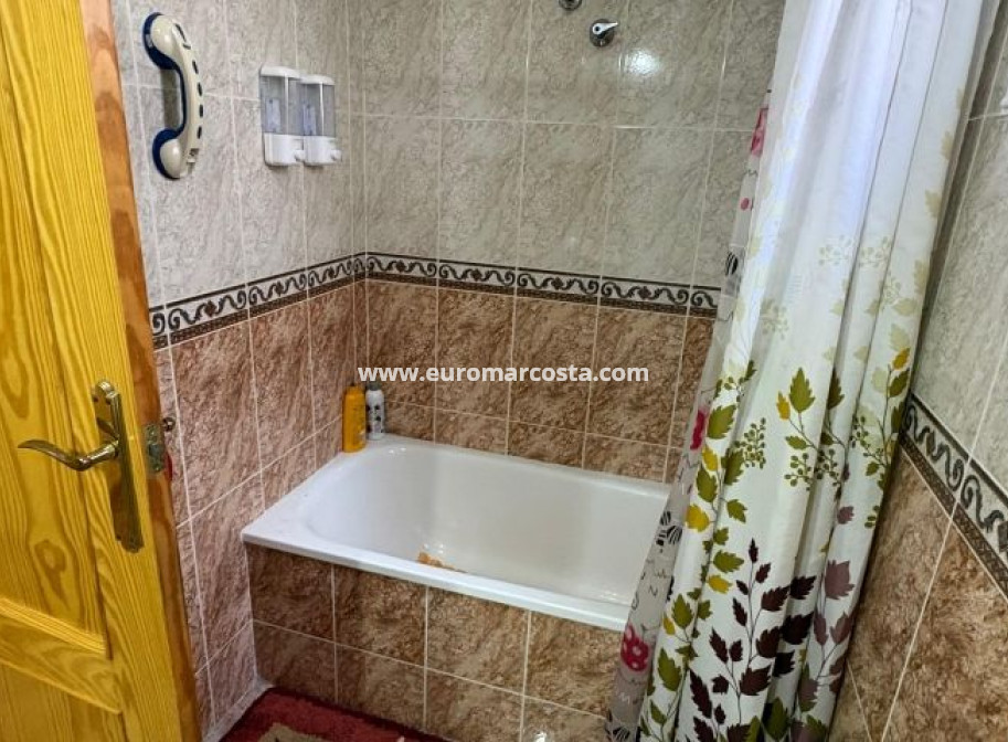Venta - Apartamento / piso - Torrevieja - TORREVIEJA