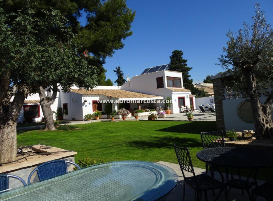 Sale - Villa - Orihuela Costa