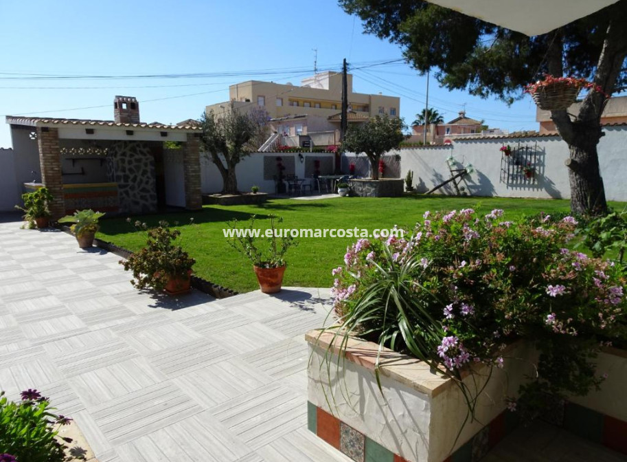 Sale - Villa - Orihuela Costa