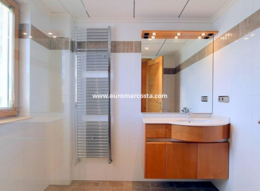 Objekte zum Wiederverkauf - Villa freitstehend - Elche Pedanías - Elche/Elx