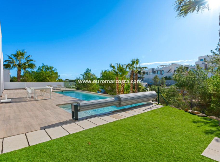 Sale - Villa - Las Colinas Golf Resort - Orihuela Costa