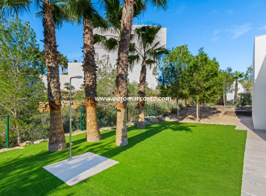 Sale - Villa - Las Colinas Golf Resort - Orihuela Costa