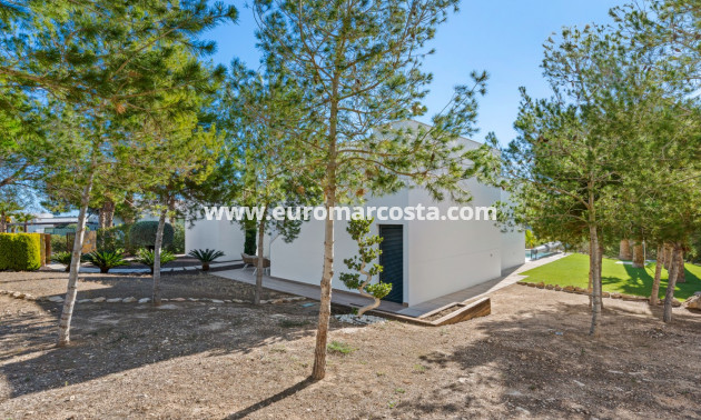 Sale - Villa - Las Colinas Golf Resort - Orihuela Costa