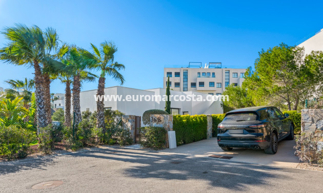 Sale - Villa - Las Colinas Golf Resort - Orihuela Costa