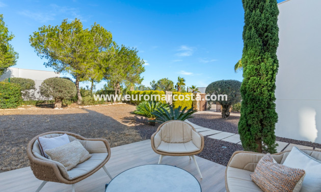 Sale - Villa - Las Colinas Golf Resort - Orihuela Costa