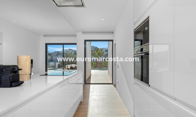 Sale - Villa - Las Colinas Golf Resort - Orihuela Costa