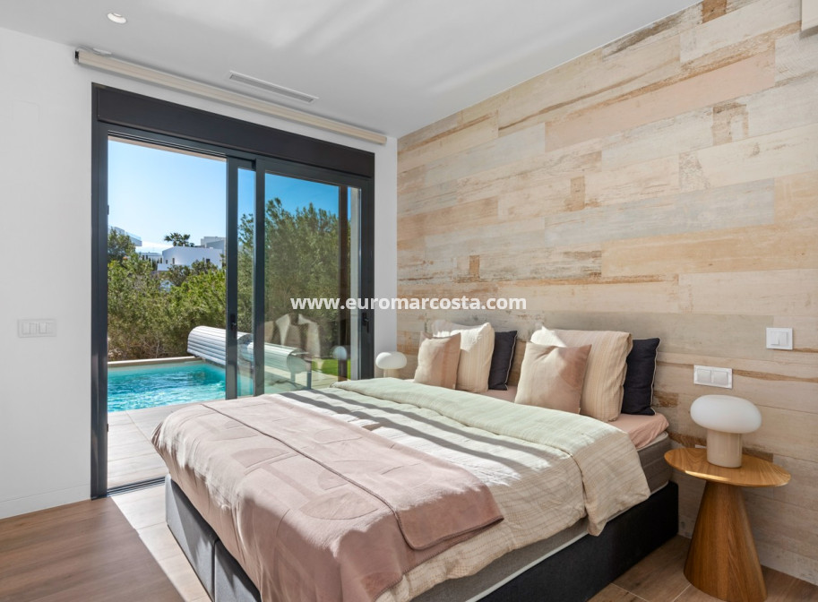 Sale - Villa - Las Colinas Golf Resort - Orihuela Costa