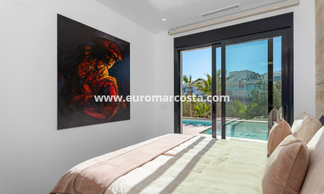 Sale - Villa - Las Colinas Golf Resort - Orihuela Costa