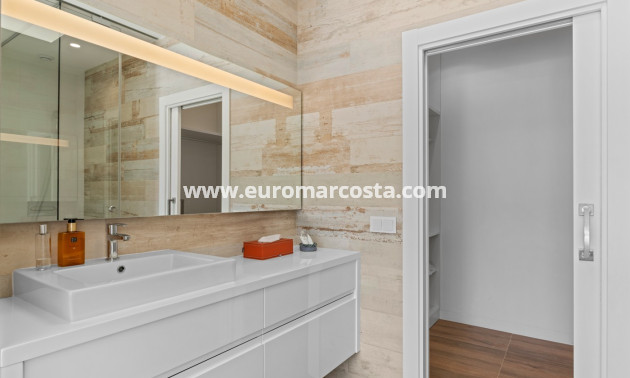 Sale - Villa - Las Colinas Golf Resort - Orihuela Costa