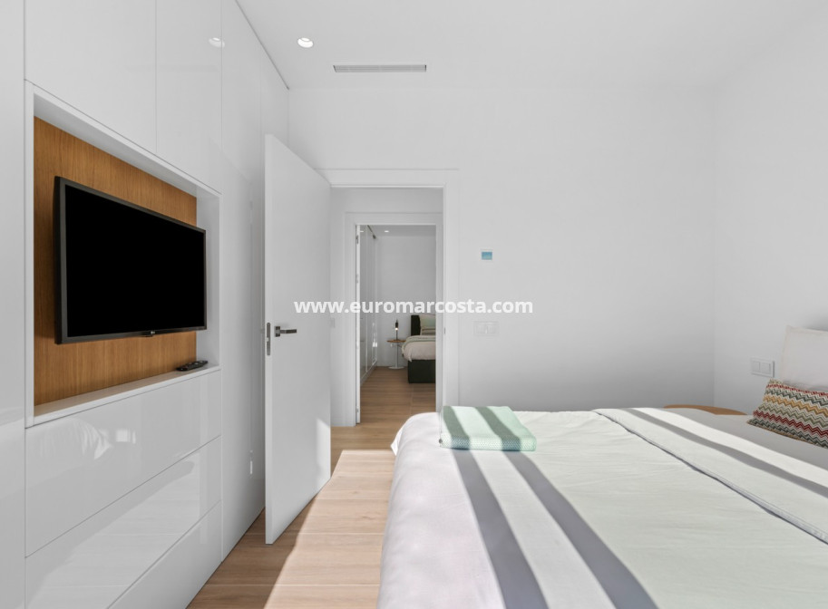 Sale - Villa - Las Colinas Golf Resort - Orihuela Costa