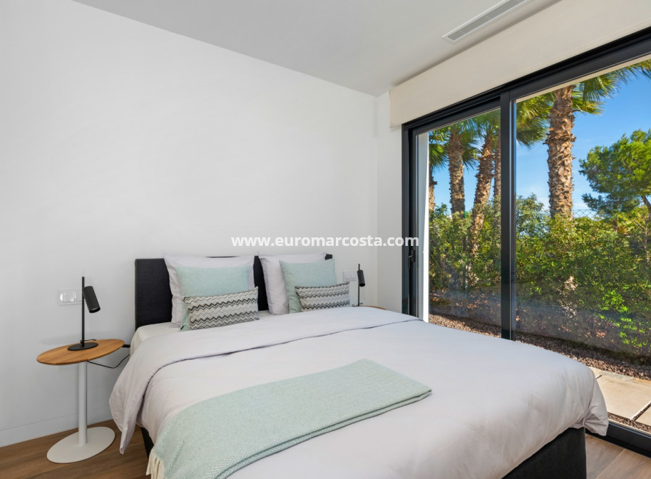 Sale - Villa - Las Colinas Golf Resort - Orihuela Costa