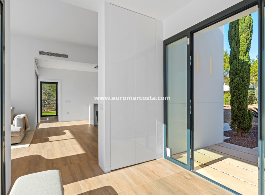 Sale - Villa - Las Colinas Golf Resort - Orihuela Costa