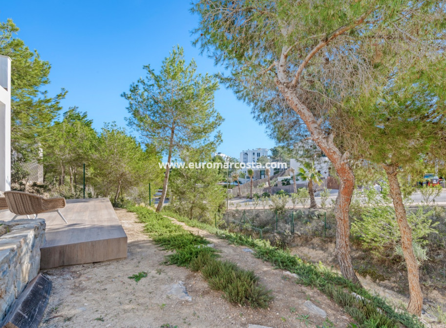 Sale - Villa - Las Colinas Golf Resort - Orihuela Costa