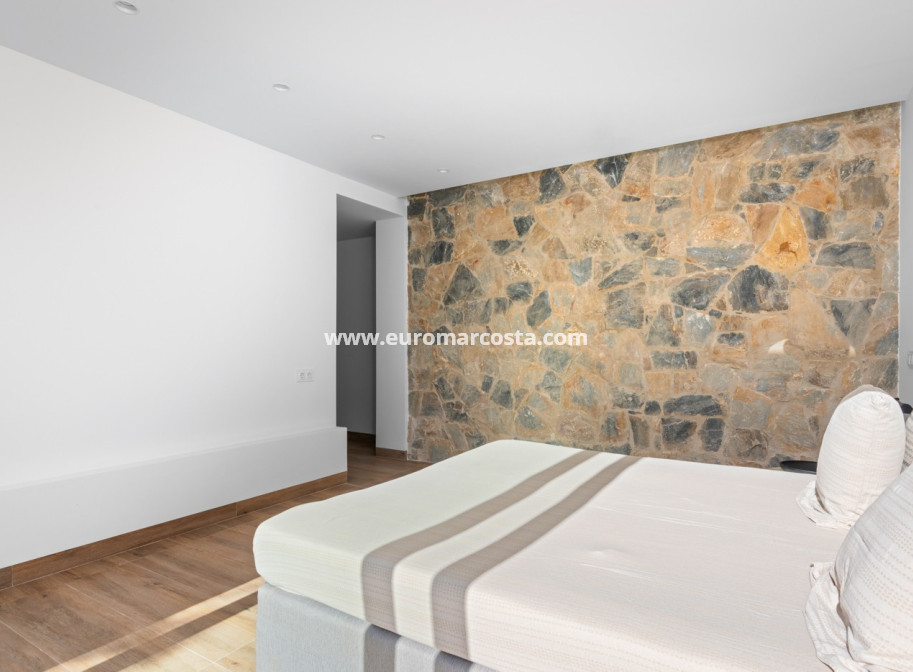 Sale - Villa - Las Colinas Golf Resort - Orihuela Costa