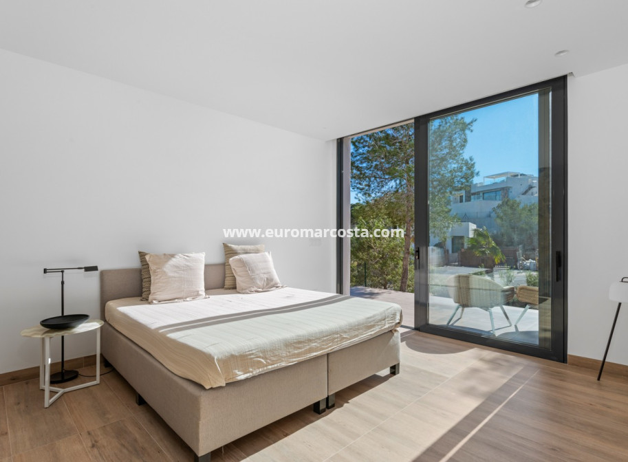 Sale - Villa - Las Colinas Golf Resort - Orihuela Costa