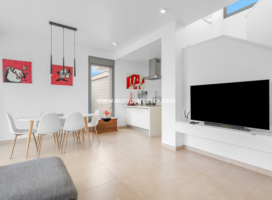 Sale - Villa - Orihuela Costa - Vistabella Golf