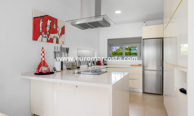 Sale - Villa - Orihuela Costa - Vistabella Golf