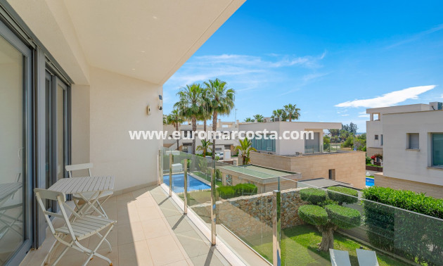 Sale - Villa - Orihuela Costa - Vistabella Golf