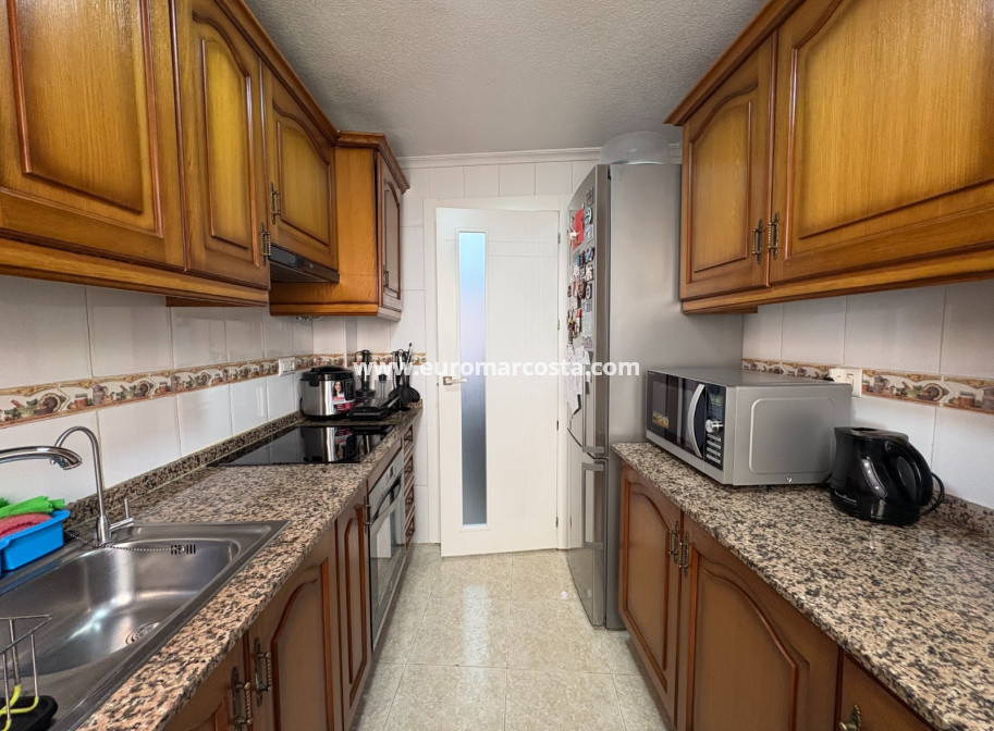 Sale - Apartments - Torrevieja - Centro