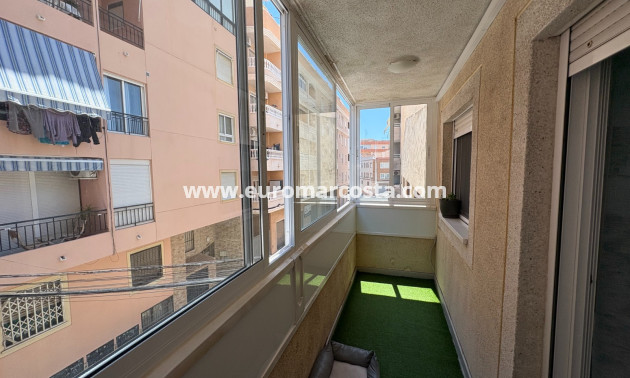 Sale - Apartments - Torrevieja - Centro
