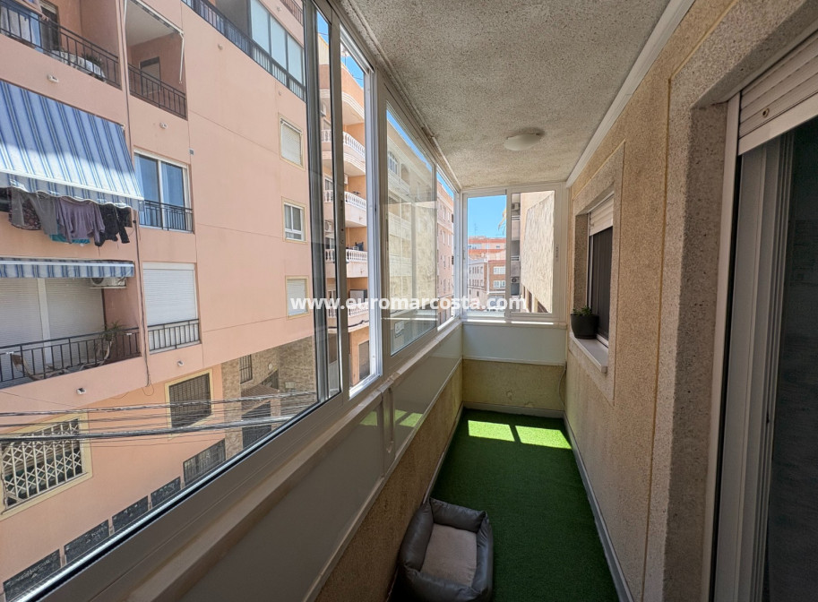Sale - Apartments - Torrevieja - Centro
