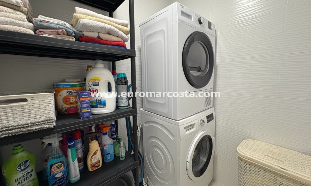 Sale - Apartments - Torrevieja - Centro