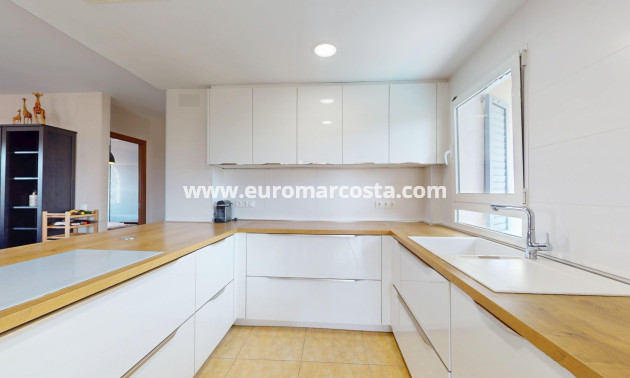 Sale - Villa - Orihuela Costa