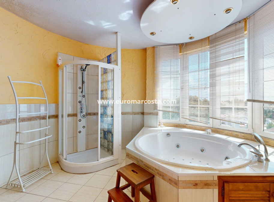 Sale - Villa - Orihuela Costa