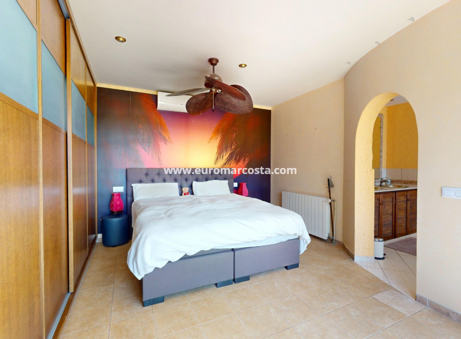 Sale - Villa - Orihuela Costa