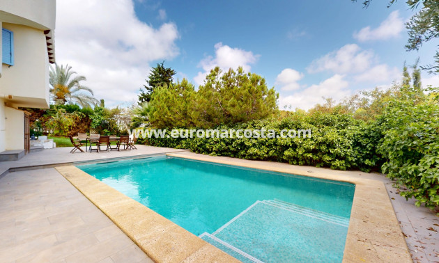 Sale - Villa - Orihuela Costa