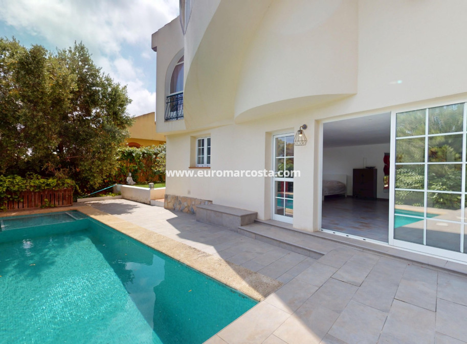 Sale - Villa - Orihuela Costa