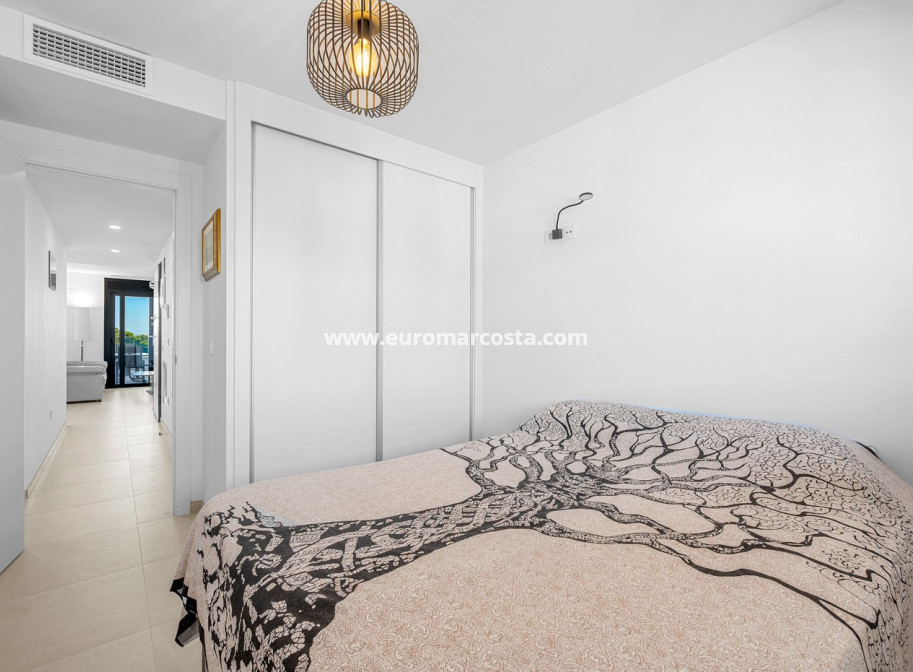 Sale - Apartments - Orihuela Costa