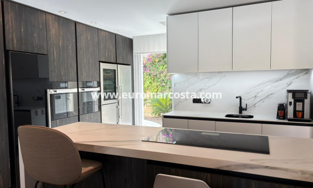 Sale - Villa - Algorfa - La Finca Golf