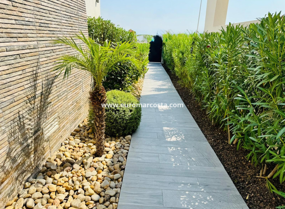 Sale - Villa - Algorfa - La Finca Golf